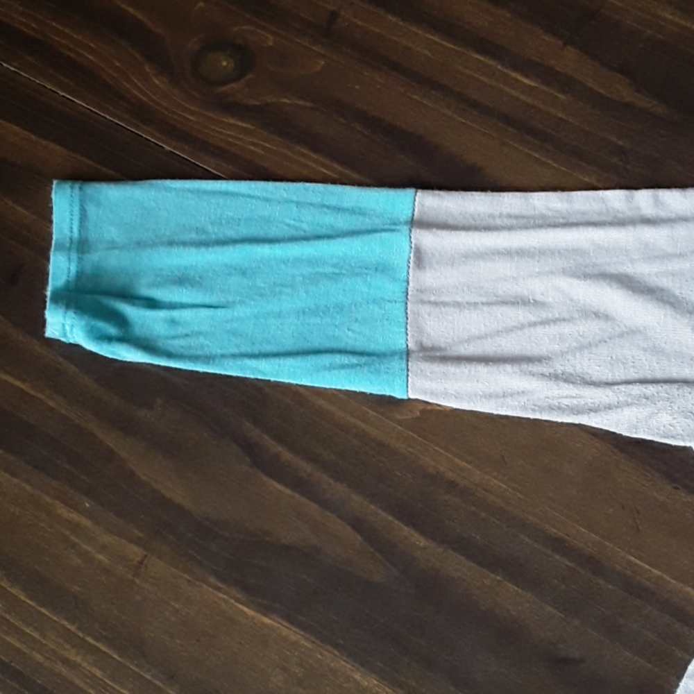 Tri-Color Tunic - Picture 5 of 10